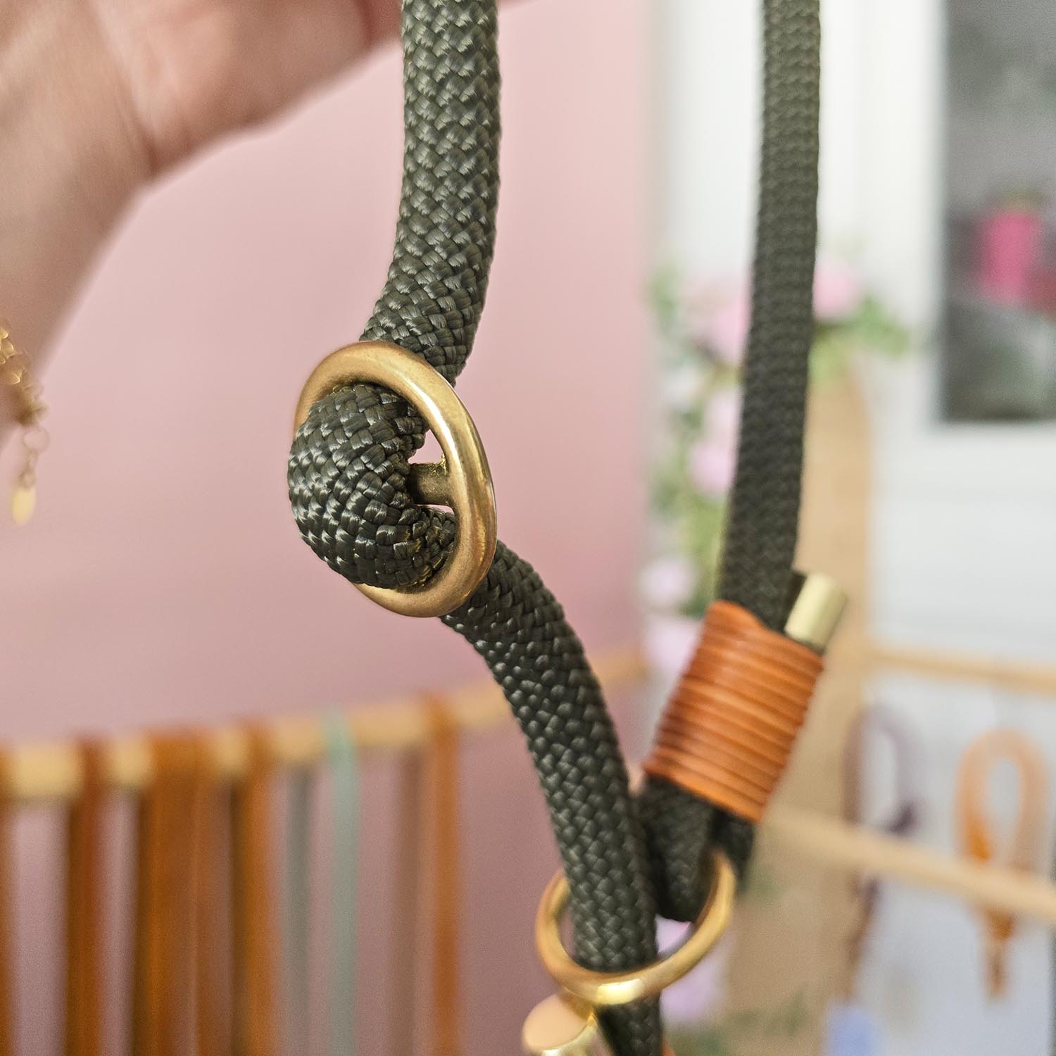 HU34-39 Zugstopp Olive (Kopfumgang 42cm; Halsumfang verstellbar)