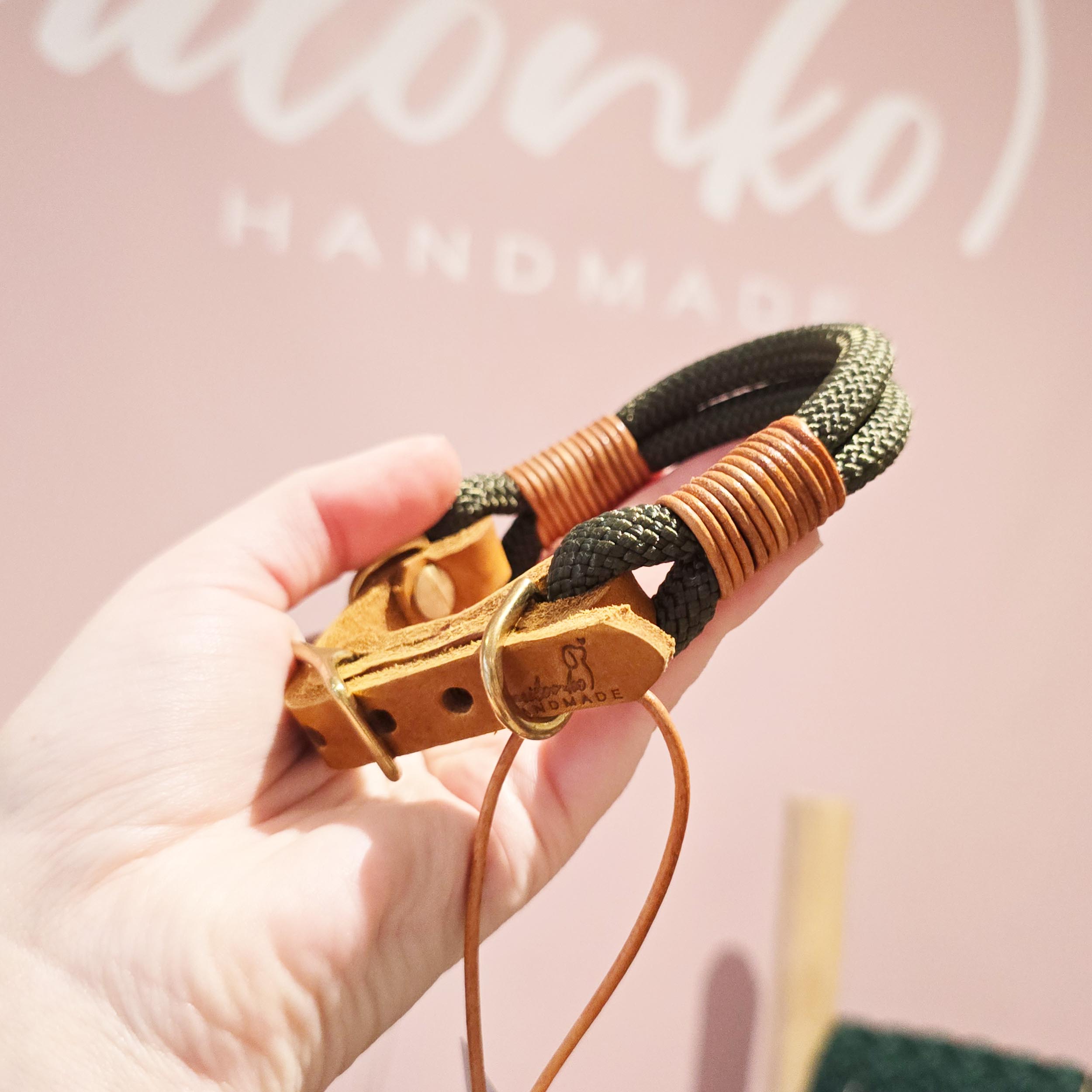 HU22-28cm Tauhalsband Olive 