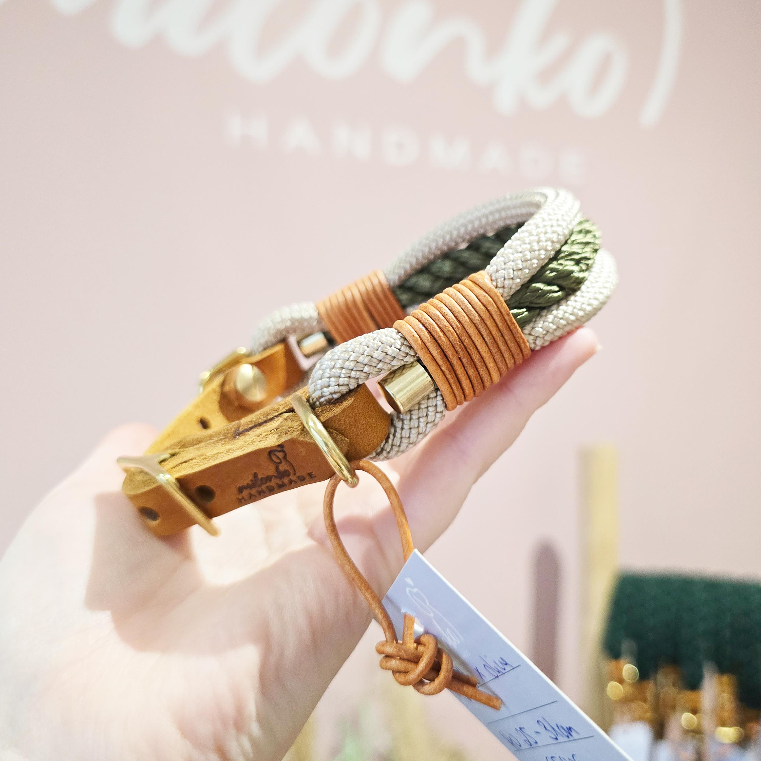 HU25-31cm Tauhalsband Cafe Latte x Olive